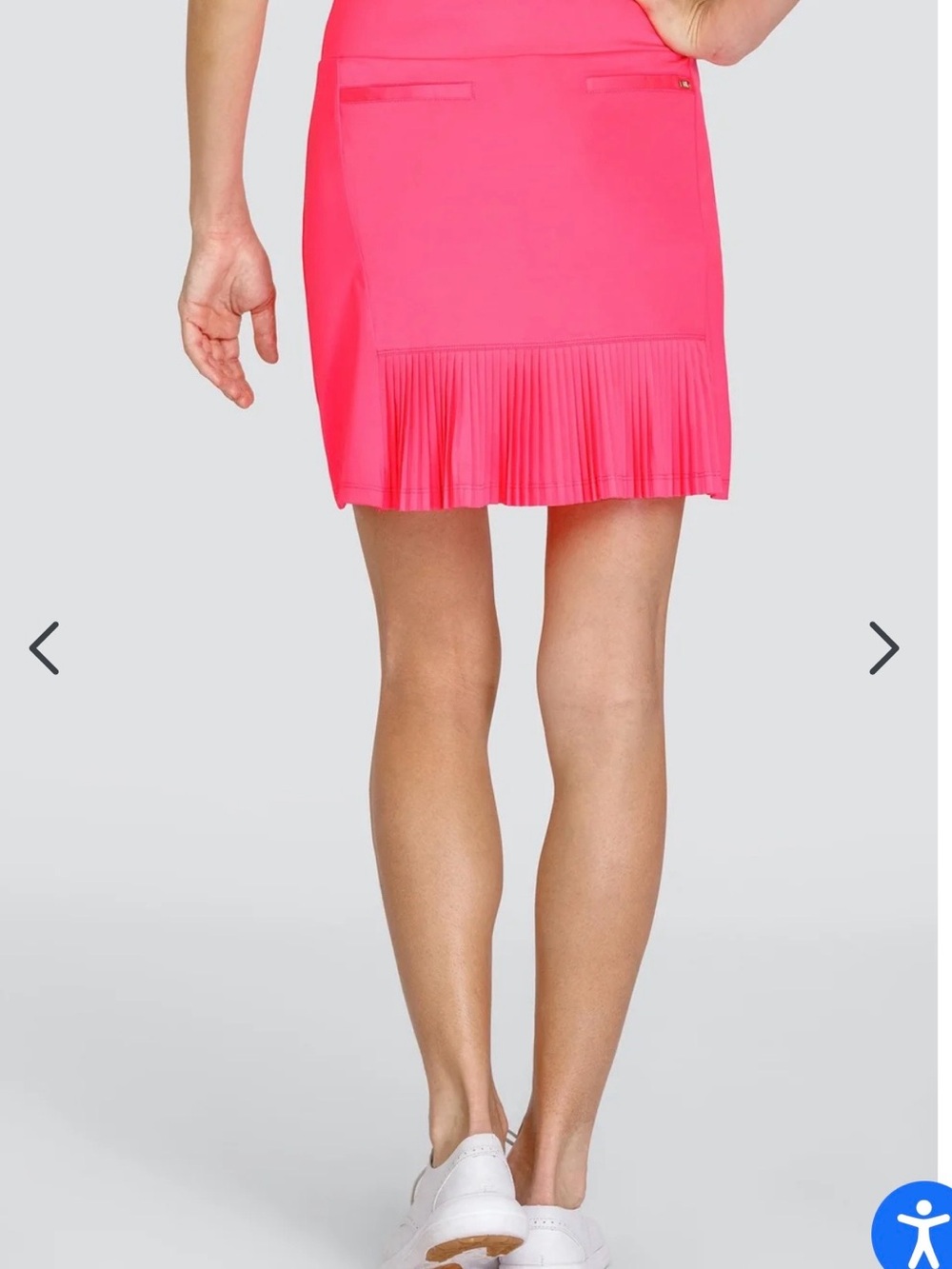 NWT Tail Ambar 18 inch skort with coordinating Zula top.  Size M - Picture 2 of 5